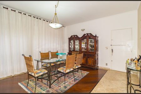 Casa à venda com 194m², 3 quartos e 3 vagasSala de Jantar