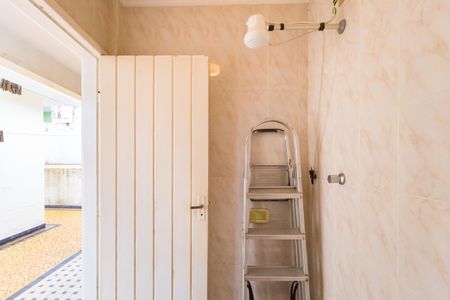 Casa à venda com 194m², 3 quartos e 3 vagasBanheiro - Área de Serviço