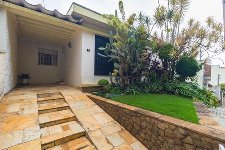 Casa à venda com 194m², 3 quartos e 3 vagasJardim e Entrada