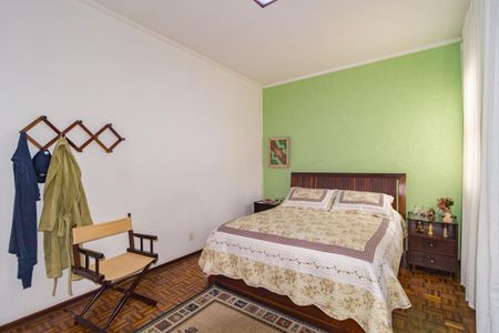 Casa à venda com 194m², 3 quartos e 3 vagasQuarto 2