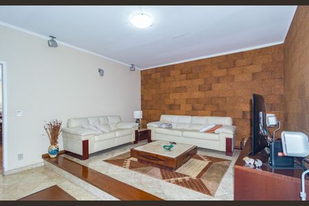 Casa à venda com 194m², 3 quartos e 3 vagasSala de Estar