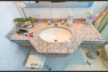 Casa à venda com 194m², 3 quartos e 3 vagasDetalhe - Banheiro