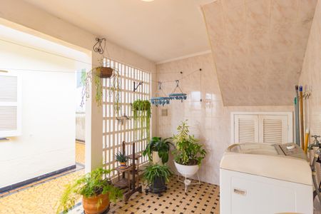 Casa à venda com 194m², 3 quartos e 3 vagasÁrea de Serviço