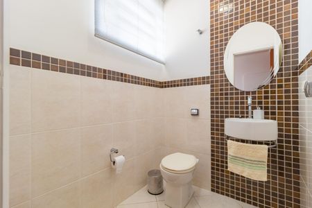 Casa à venda com 194m², 3 quartos e 3 vagasLavabo