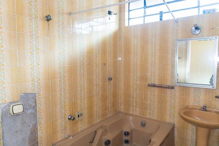 Casa à venda com 180m², 3 quartos e 3 vagasBanheiro da Suíte