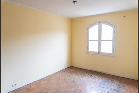 Casa à venda com 180m², 3 quartos e 3 vagasSuíte