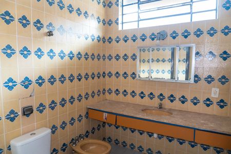 Casa à venda com 180m², 3 quartos e 3 vagasBanheiro Social