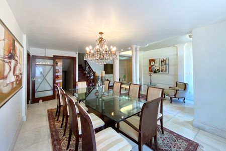 Casa para alugar com 560m², 5 quartos e 4 vagasSala de Jantar