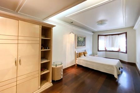 Casa para alugar com 560m², 5 quartos e 4 vagasSuite 2