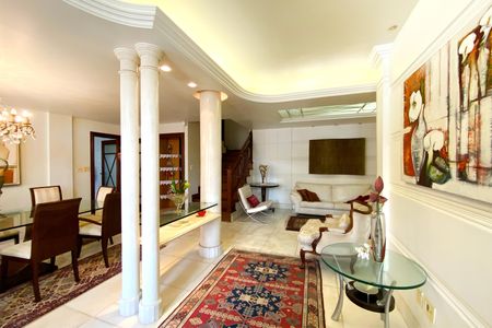 Casa para alugar com 560m², 5 quartos e 4 vagasHall de entrada