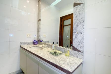 Casa para alugar com 560m², 5 quartos e 4 vagasBanheiro da Suíte 5