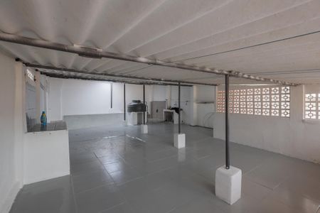 Casa para alugar com 104m², 2 quartos e 1 vaga Casa para alugar com 104m², 2 quartos e 1 vagaVaranda