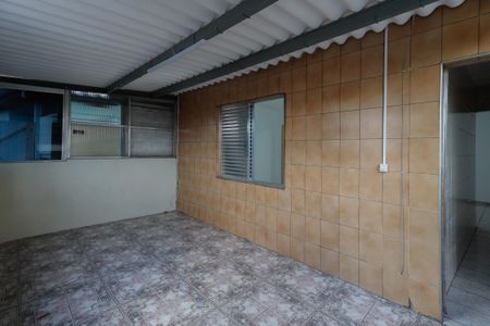 Casa para alugar com 104m², 2 quartos e 1 vaga Casa para alugar com 104m², 2 quartos e 1 vagaVaranda