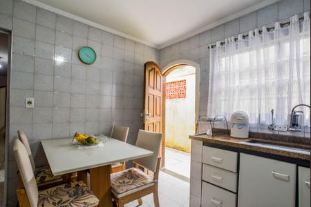 Casa à venda com 158m², 2 quartos e 2 vagasCozinha