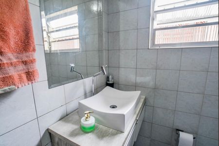 Casa à venda com 158m², 2 quartos e 2 vagasBanheiro