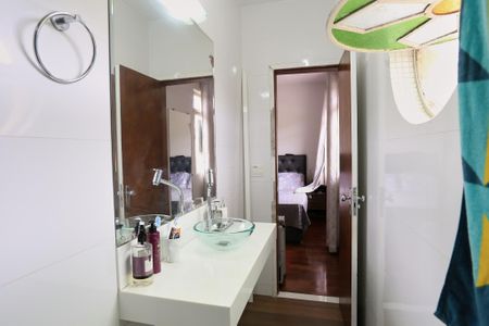 Apartamento à venda com 90m², 3 quartos e 2 vagasBanheiro da Suíte