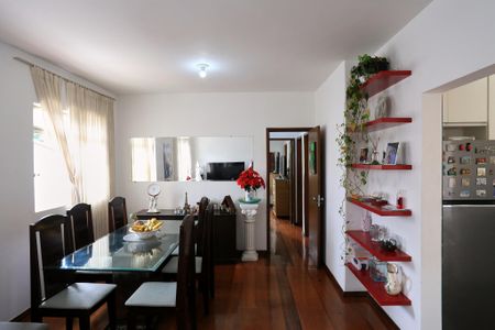 Apartamento à venda com 90m², 3 quartos e 2 vagasSala