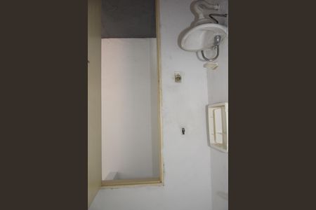 Casa para alugar com 2 quartos, 60m² em Parque Novo Santo Amaro, Embu das Artes