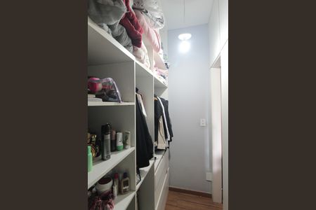 Casa para alugar com 239m², 3 quartos e 3 vagasCloset da Suite