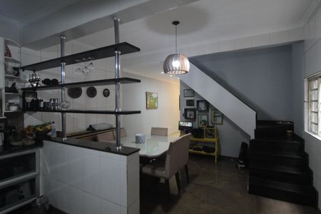 Casa para alugar com 239m², 3 quartos e 3 vagasCozinha