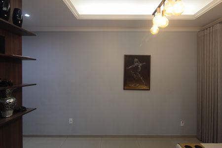 Casa para alugar com 239m², 3 quartos e 3 vagasSala