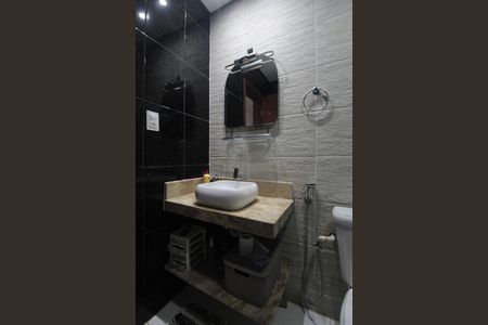 Casa para alugar com 239m², 3 quartos e 3 vagasBanheiro Social