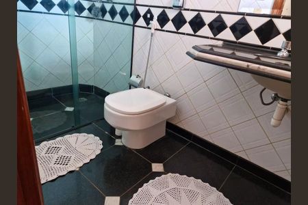 Casa para alugar com 480m², 5 quartos e 5 vagasBanheiro