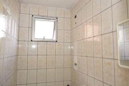 Banheiro de casa para alugar com 1 quarto, 60m² em Parque Novo Santo Amaro, Embu das Artes