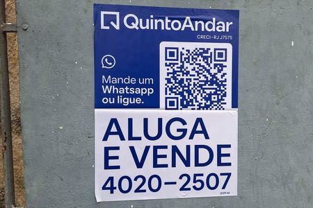 Casa à venda com 300m², 2 quartos e sem vaga Casa à venda com 300m², 2 quartos e sem vagaPlaca