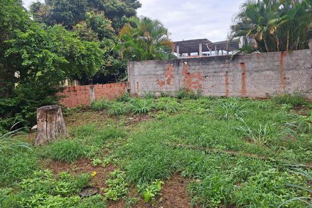 Casa à venda com 300m², 2 quartos e sem vaga Casa à venda com 300m², 2 quartos e sem vagaQuintal