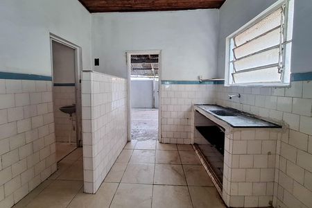 Casa à venda com 300m², 2 quartos e sem vaga Casa à venda com 300m², 2 quartos e sem vagaCozinha