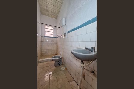 Casa à venda com 300m², 2 quartos e sem vaga Casa à venda com 300m², 2 quartos e sem vagaBanheiro