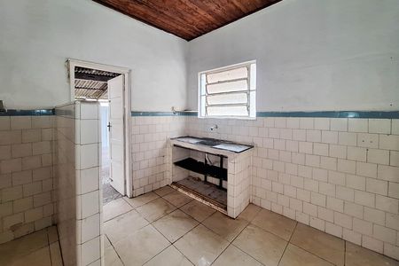 Casa à venda com 300m², 2 quartos e sem vaga Casa à venda com 300m², 2 quartos e sem vagaCozinha
