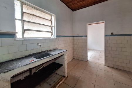 Casa à venda com 300m², 2 quartos e sem vaga Casa à venda com 300m², 2 quartos e sem vagaCozinha