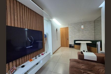 Apartamento à venda com 68m², 2 quartos e 1 vagaSala 