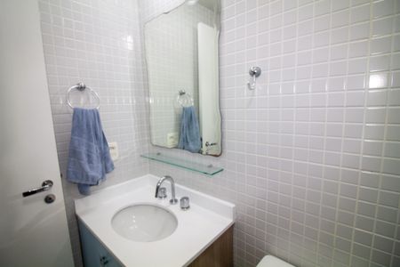 Banheiro de kitnet/studio para alugar com 1 quarto, 33m² em Itaim Bibi, São Paulo