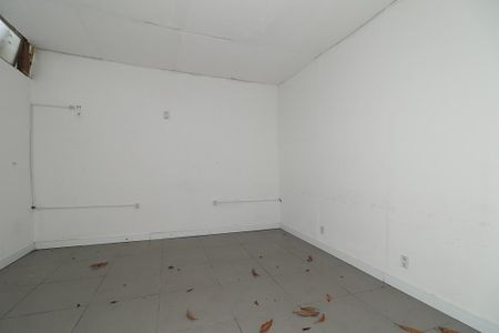 Casa para alugar com 254m², 4 quartos e 1 vagaEspaço Fundos