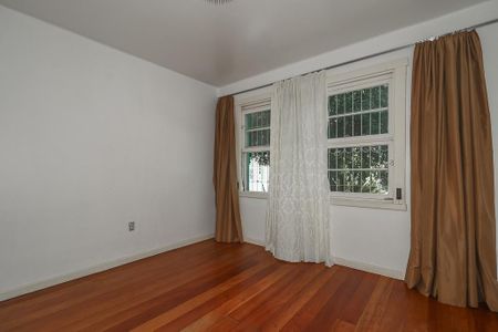 Casa para alugar com 254m², 4 quartos e 1 vagaSala