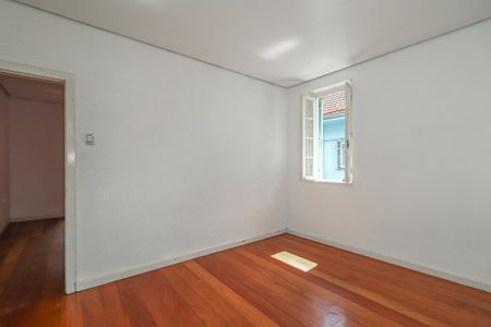 Casa para alugar com 254m², 4 quartos e 1 vagaQuarto