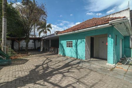 Casa para alugar com 254m², 4 quartos e 1 vagaQuintal