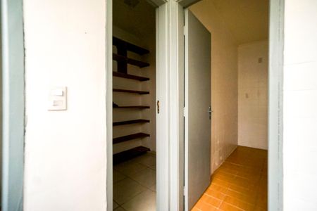 Apartamento para alugar com 70m², 2 quartos e 1 vagaÁrea de serviço