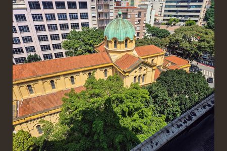 Apartamento à venda com 99m², 3 quartos e sem vaga Apartamento à venda com 99m², 3 quartos e sem vagaQuarto de Serviço Vista