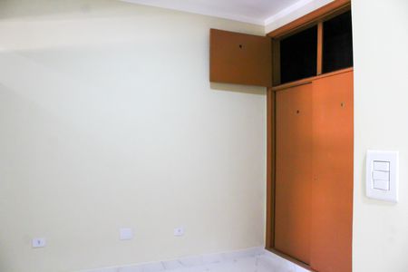Apartamento à venda com 99m², 3 quartos e sem vaga Apartamento à venda com 99m², 3 quartos e sem vagaQuarto de Serviço