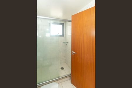 Banheiro  de apartamento para alugar com 3 quartos, 110m² em Menino Deus, Porto Alegre