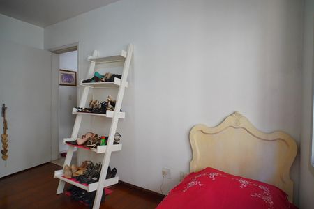 Apartamento à venda com 82m², 2 quartos e 1 vagaQuarto 2