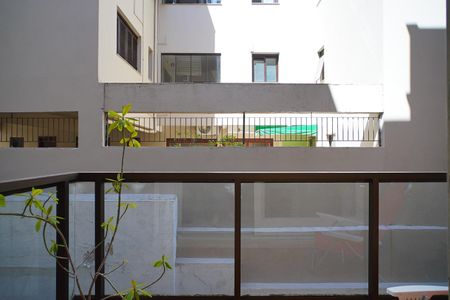 Apartamento à venda com 82m², 2 quartos e 1 vagaVaranda