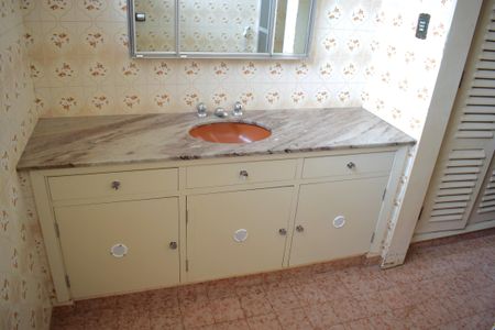 Casa para alugar com 260m², 4 quartos e 4 vagasBanheiro da Suíte