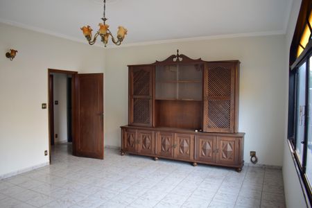 Casa para alugar com 260m², 4 quartos e 4 vagasSala