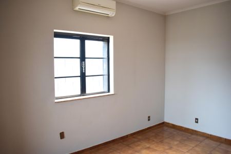 Casa para alugar com 260m², 4 quartos e 4 vagasSuíte
