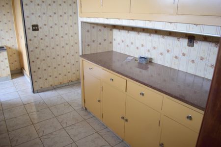 Casa para alugar com 260m², 4 quartos e 4 vagasCozinha - Armários